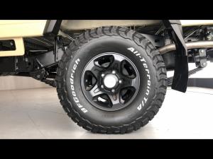 Toyota Land Cruiser 79 4.2D single cab - Image 19