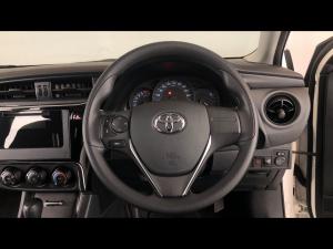 Toyota Corolla Quest 1.8 Plus auto - Image 8