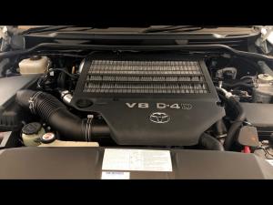 Toyota Land Cruiser 200 4.5D-4D V8 GX-R - Image 14