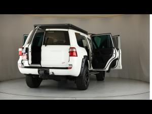 Toyota Land Cruiser 200 4.5D-4D V8 GX-R - Image 24