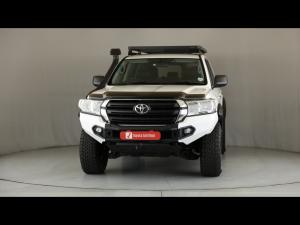 Toyota Land Cruiser 200 4.5D-4D V8 GX-R - Image 4