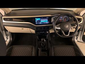 Volkswagen Polo sedan 1.6 Life - Image 6