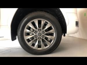 Toyota Land Cruiser 300 3.3D ZX - Image 17