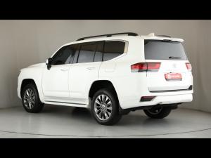 Toyota Land Cruiser 300 3.3D ZX - Image 21