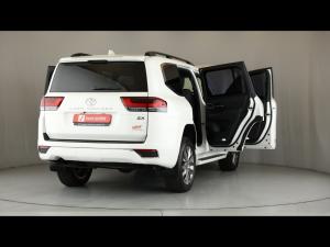 Toyota Land Cruiser 300 3.3D ZX - Image 25