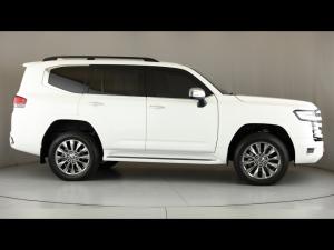Toyota Land Cruiser 300 3.3D ZX - Image 3