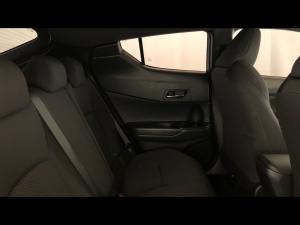 Toyota C-HR 1.2T - Image 12