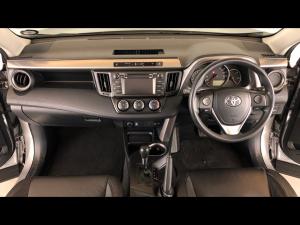 Toyota RAV4 2.0 GX auto - Image 6