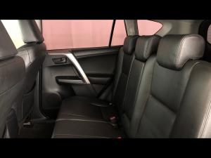 Toyota RAV4 2.0 GX auto - Image 11