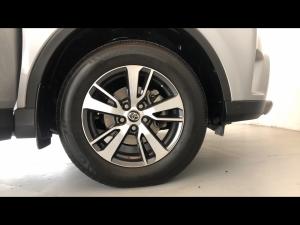 Toyota RAV4 2.0 GX auto - Image 17