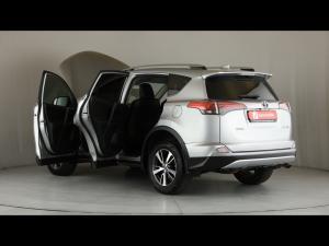 Toyota RAV4 2.0 GX auto - Image 25