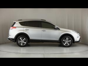 Toyota RAV4 2.0 GX auto - Image 3