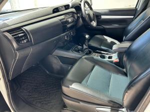 Toyota Hilux 2.4GD-6 double cab 4x4 SR - Image 7