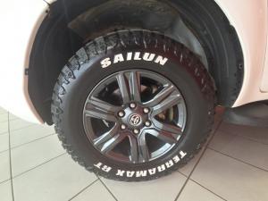 Toyota Hilux 2.4 GD-6 RB RaiderE/CAB - Image 9