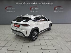 Toyota Starlet Cross 1.5XR automatic - Image 2