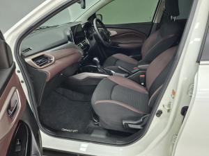 Toyota Starlet Cross 1.5XR automatic - Image 7