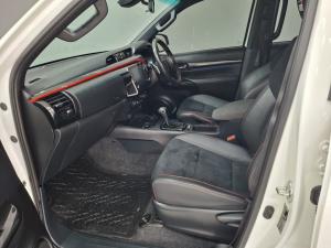 Toyota Hilux 2.8 GD-6 GR-S 4X4 automaticD/C - Image 7