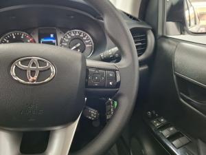 Toyota Hilux 2.4 GD-6 Raider 4X4 automaticD/C - Image 10