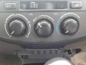 Toyota Hilux 2.5D-4D SRX 4X4D/C - Image 17