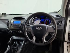 Hyundai ix35 2.0 Premium - Image 11