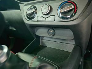 Hyundai Grand i10 1.2 Fluid hatch manual - Image 11