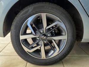 Hyundai Grand i10 1.2 Fluid hatch manual - Image 17