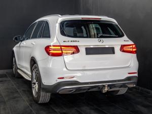 Mercedes-Benz GLC GLC250d 4Matic - Image 8