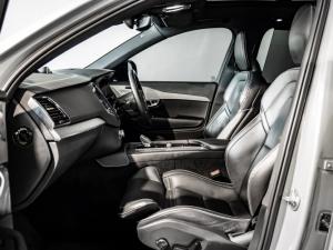 Volvo XC90 B5 AWD Ultra Dark - Image 14