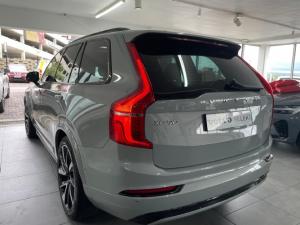 Volvo XC90 B5 AWD Ultra Dark - Image 3
