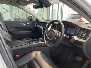 Volvo XC60 B5 AWD Essential - Image 11