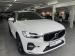 Volvo XC60 B5 AWD Essential - Thumbnail 1