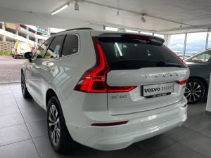 Volvo XC60 B5 AWD Essential - Image 3