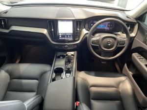 Volvo XC60 B5 AWD Essential - Image 6