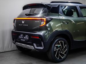 Mahindra XUV 3XO 1.2T AX7L - Image 17