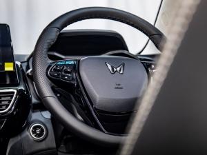 Mahindra XUV 3XO 1.2T AX7L - Image 7