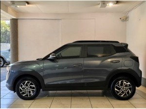 Mahindra XUV 3XO 1.2T AX5 auto - Image 2