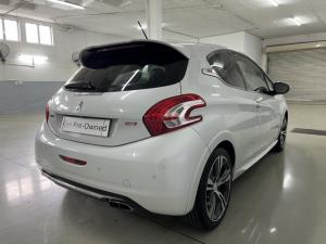Peugeot 208 3-door GTi - Image 7