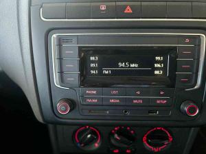 Volkswagen Polo Vivo hatch 1.4 Trendline - Image 11