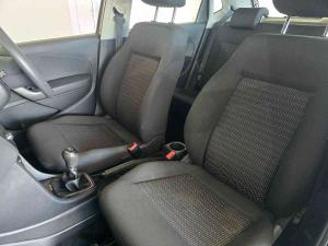 Volkswagen Polo Vivo hatch 1.4 Trendline - Image 18