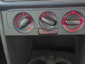 Volkswagen Polo Vivo hatch 1.4 Trendline - Image 9