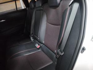 Toyota Corolla Cross 1.8 Hybrid GR-Sport - Image 6