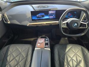 BMW iX xDrive50 - Image 8
