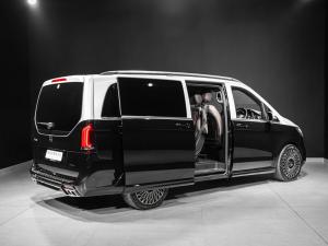 Mercedes-Benz V-Class V300d Avantgarde - Image 18