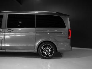 Mercedes-Benz V-Class V300d Exclusive - Image 4