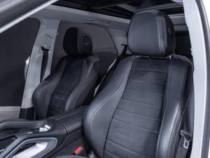 Mercedes-Benz GLE GLE300d 4Matic - Image 8