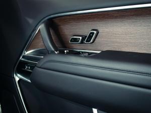 Land Rover Range Rover D350 HSE - Image 16