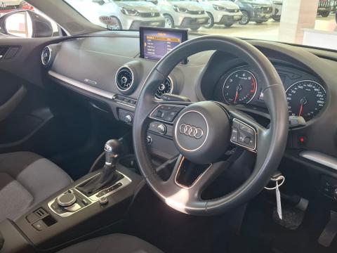 Image Audi A3 Sportback 30TFSI S line