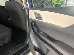 Mahindra XUV700 2.0T AX5 - Image 11