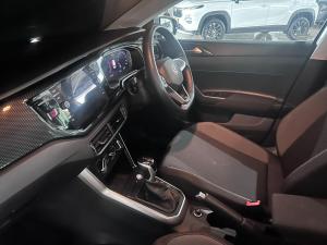 Volkswagen Polo hatch 1.0TSI Life auto - Image 9