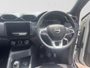 Nissan Magnite 1.0 Visia manual - Image 12